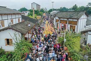 年轻有杀伤&三分成长！徐静雨：没理由交易库明加 他值场均35分钟